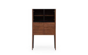 Witryna Rabel z frontami mieszanymi drewno i szkło do nowoczesnej jadalni