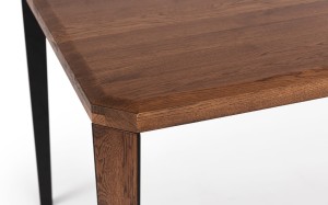 Stół Rabel premium wykonany z naturalnego drewna dębowego