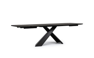 Designerski stół ze spiekiem kwarcowym polskiego producenta mebli