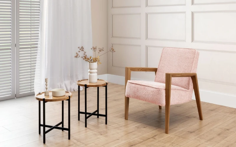 Nowoczesny stolik Perry w stylu japandi i modern organic